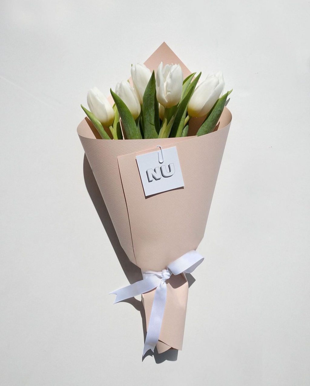 Nu Flowers Tulips Dream arrangement, detail shot