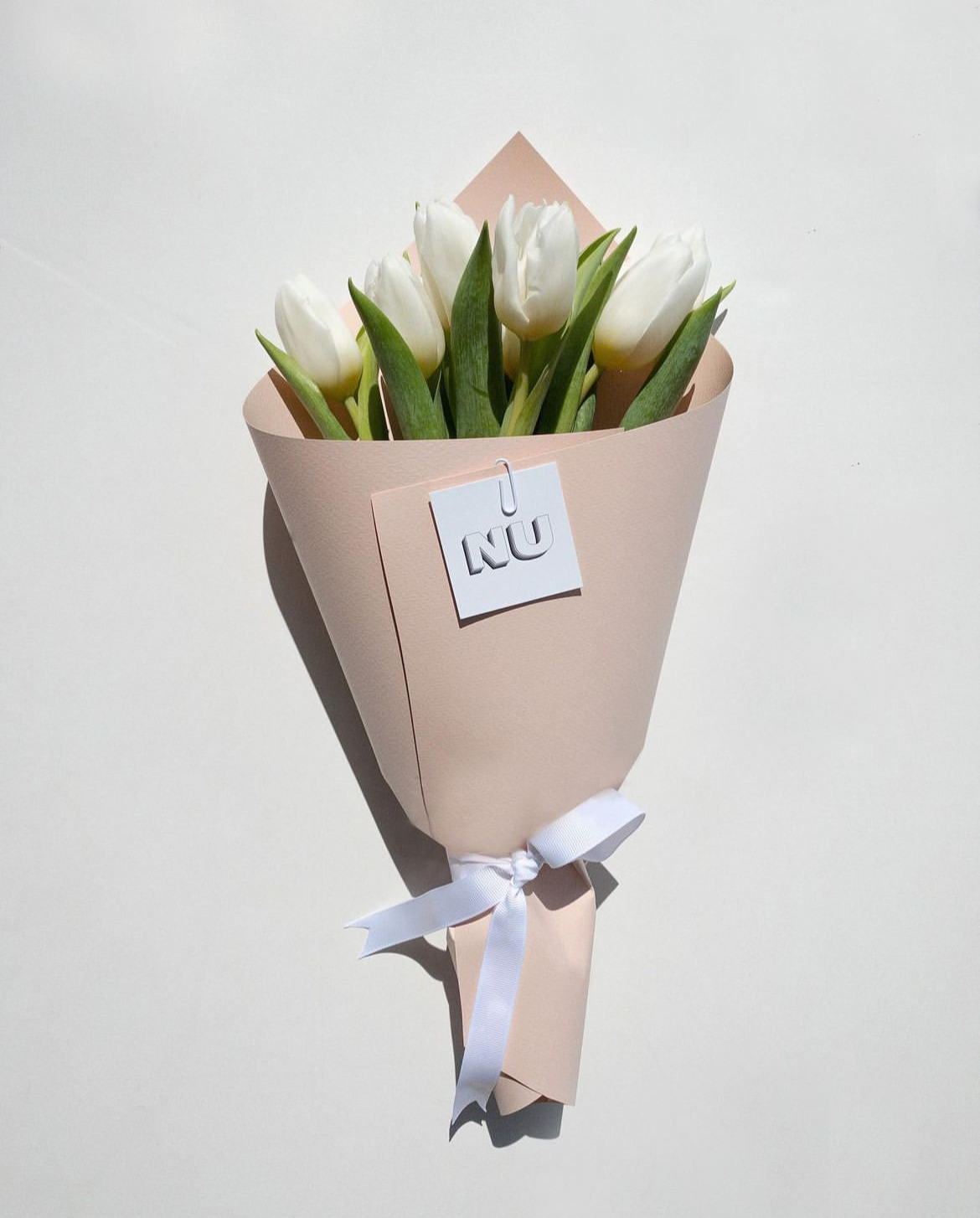 Nu Flowers Tulips Dream arrangement, detail shot